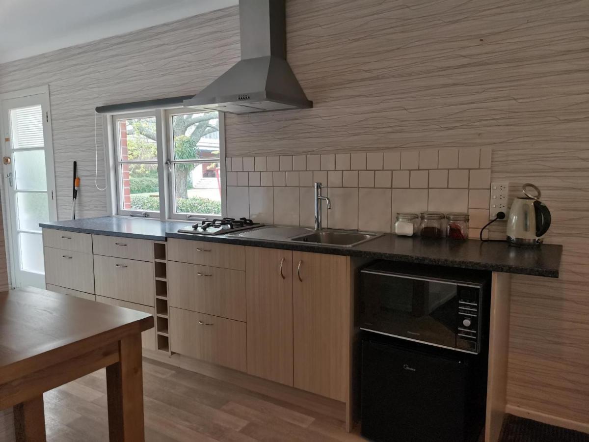 Гостьовий будинок Lavalla Estate Tuakau Екстер'єр фото